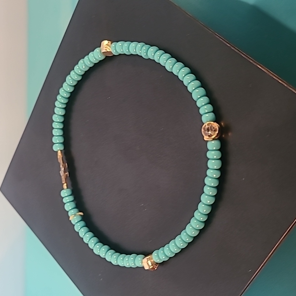 3 Bracelets - Picture 4 of 5